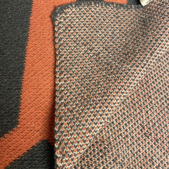 In 2 Green Recycled Blanket Throw Salmon Gray 65” by 48” - Picture 14 of 17